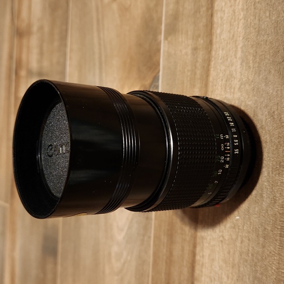 Canon FD 135mm f/3.5 Lens - Picture 4 of 5